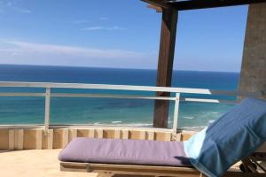 SeaView, 4br beachfront penthouse, Netanya