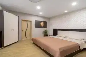 Apartamenti "PLATFORMA" poruch z Pivdennim vokzalom, Kharkiv