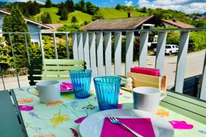 Berg Fux - Fewo mit 2 Schlafzimmern, Bergblick, Balkon, zentral aber ruhig Apartments, Sonthofen