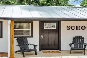 Poplar Place Soho with Hot Tub - 6 Blks to Main St Guest house, Fredericksburg