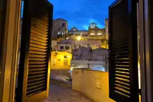 Giù nei Sassi Apartments, Matera