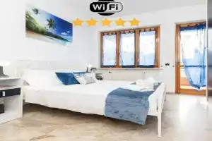 Vista Mare & 300mt da Spiaggia con FreeParking e AC Apartments, Laigueglia