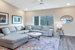 Immaculate South Slope Townhome Unit 96 Guest house, Asheville