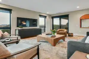 Luxuriously Redecorated Guest house, Asheville