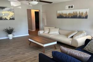 Central Chic on Washington Apartments, Evansville