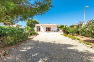 Villetta Dany by BarbarHouse, Torre Lapillo