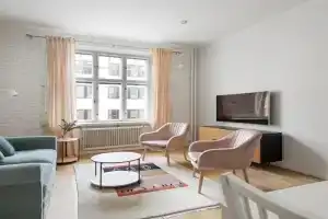 WeHost Fabulous 2BR in Prestigious Punavuori @Iso Roobertinkatu 26 Apartments, Helsinki