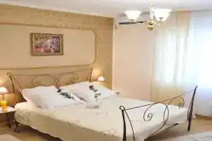Royal Apartments, Nis