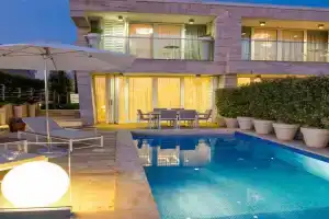 Villa Camelia, Donje Petrcane