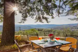 ISA-Farmhouse with swimming-pool in Chianti-area in the middle of Tuscan nature, Pelago