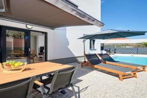 ZEN apartment - private pool, Trogir