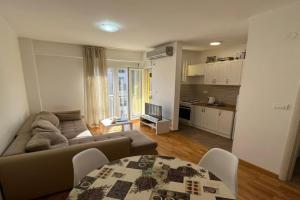 Golden parrot Apartments, Podgorica
