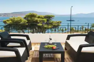 Varkiza Sea Front Residence by First Class Properties Apartments, Varkiza