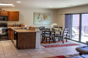 Carnelian Coyote - Fabulous Condo in West! Apartments, Sedona