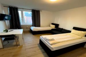 3-Zimmer Monteurwohnung mit Balkon Apartments, Neumunster