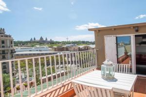 S2SEP1099 - Great apartment with private terrace, Barcelona