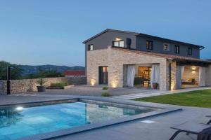 Villa Vizzani, Labin