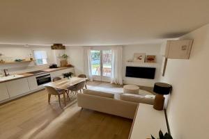 Bastidon paisible dans résidence avec piscine Guest house, Frejus