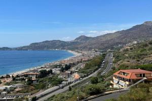 La Baia delle Sirene Luxury Apartment, Letojanni