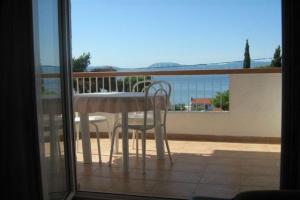 APARTMAN 1 KRISTINKA Gujinović, Podaca