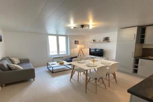 Appart Hotel - Les Cosy De - Place du marché, proche gare, Nancy