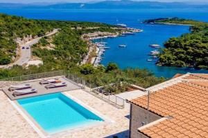 Above Blu Villa by PaxosRetreats, Gaios