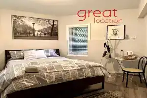 A Gem Downtown Guest house, Montreal
