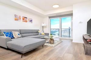 Luxurious 1BR Condo - Stunning City Views Apartments, Kitchener