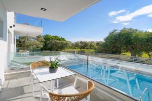 Nuevo Suites, Limenas