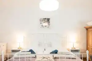 VB36 Vendégház Villa, Villany