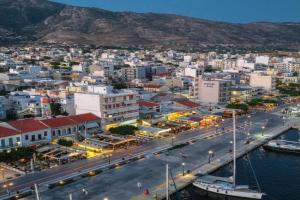 Zoe's Villa - Modern Karystos Apartments By The Port & Beach, Karistos