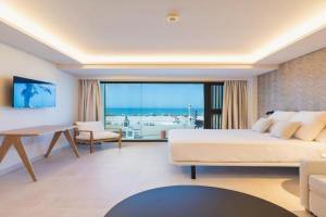 Apartamentos Playa Victoria - by Grupo Tribu, Cadiz