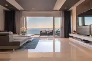 Geek Penthouse, Makarska