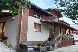 IKONIJA guest house, Leskovats