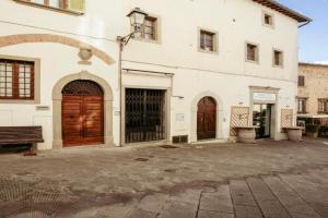 Heart of Chianti - a warm flat in Radda Apartments, Radda in Chianti