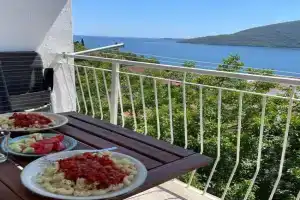 Sea view and family friendly home Apartments, Herceg Novi