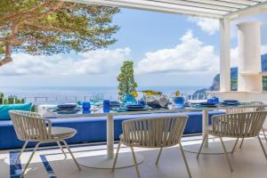 Blue Essence Apartments, Capri Village