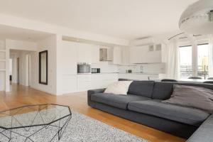 GuestHost - Bright Apartment Centrale, Monza