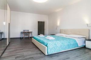 Fuori Ortigia room 1, Syracuse