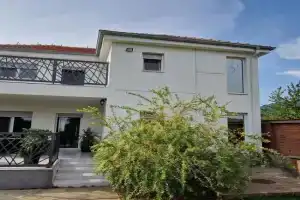 Villa Elena, Nis