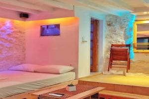 The tiny White House - Tiny Studio in Town Center, Sitia