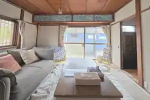 江ノ電の線路沿いにある宿【film koshigoe】 Apartments, Fujisawa