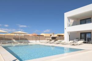 Jako Villa, a few meters away from the beach, By ThinkVilla, Panormos