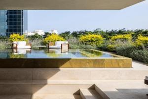 R48 Hotel and Garden, Tel Aviv