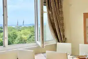 Alonia - your shelter by the park and beach Apartments, Bourgas