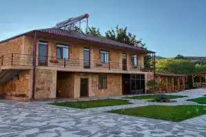 Yenokyans' Riverside Hotel, Areni