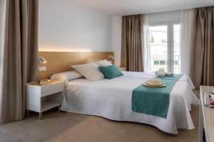 Hotel OASIS CENTRO, Conil de la Frontera