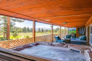 Game Room, Mtn Views! Unit 1 Mi to Heavenly Resort, Stateline