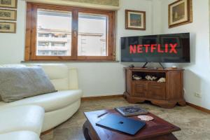 Shell Apartment - Spazioso Attico Con WiFi Gratuito e Posto Auto, Perugia