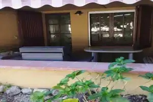 casa vacanze cettina home 3 mt 50 dal mare, Capitana